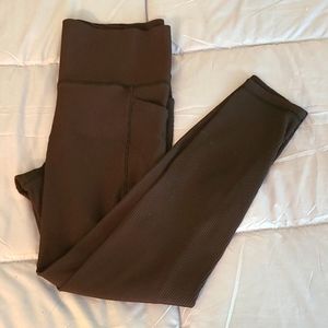 Like New Athleta Salutation Stash Pocket II Rib 7/8 Tight (Medium)